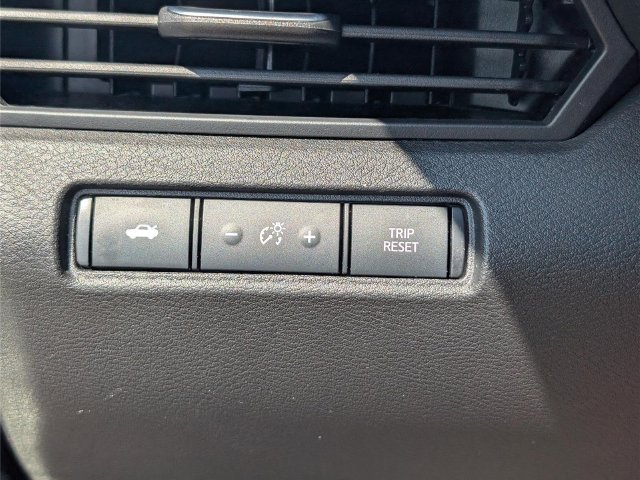 Used 2024 Nissan Altima 2.5 SV FWD image 19