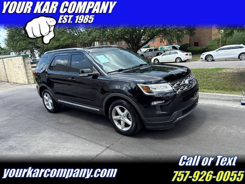 Used 2018 Ford Explorer XLT w/ Equipment Group 202A FWD image 1