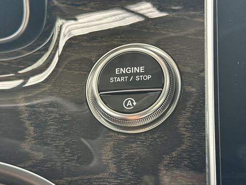 Used 2026 Mercedes-Benz C 300 Sedan image 17