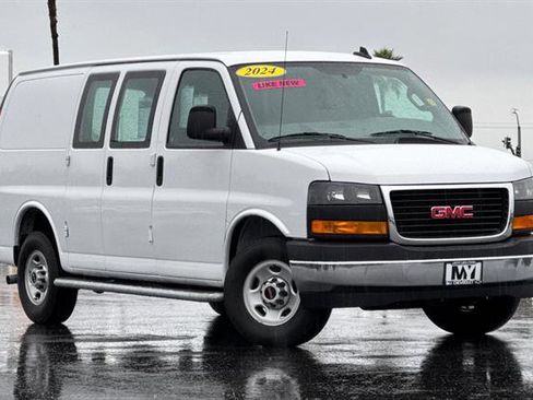 Used 2024 GMC Savana 2500 w/ Driver Convenience Package image 2