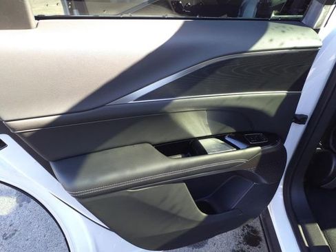 New 2025 Cadillac Lyriq Sport image 17