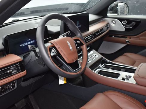 New 2025 Lincoln Aviator Reserve w/ Equipment Group 201A image 8