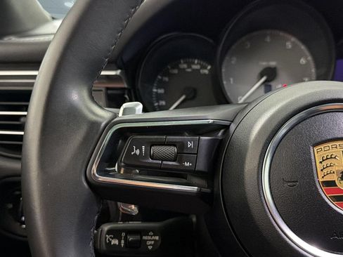 Used 2023 Porsche Macan S AWD/4WD image 16