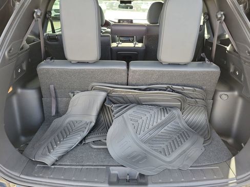 Used 2022 Mitsubishi Outlander SEL Black Edition FWD image 9