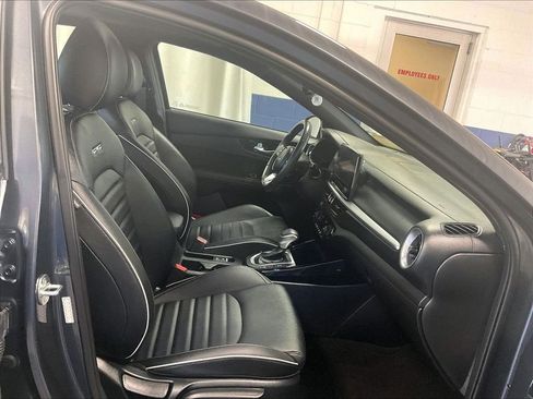 Used 2024 Kia Forte GT-Line w/ GT-Line Premium Package FWD image 11