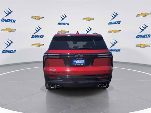 Used 2025 Chevrolet Traverse RS w/ LPO, Floor Liner Package image 7