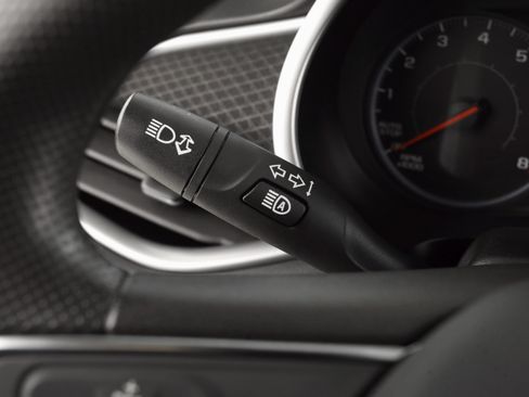 Used 2023 Chevrolet Malibu LT image 31