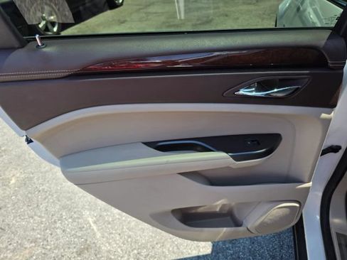 Used 2012 Cadillac SRX Luxury FWD image 19