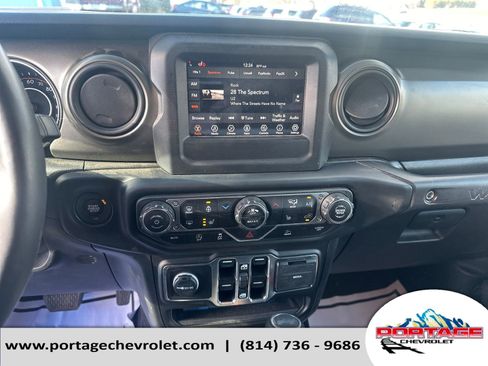 Used 2023 Jeep Wrangler Sport S image 21