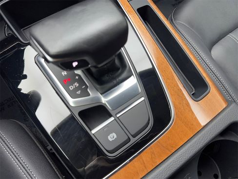 Used 2023 Audi Q5 2.0T Premium w/ Convenience Package image 70