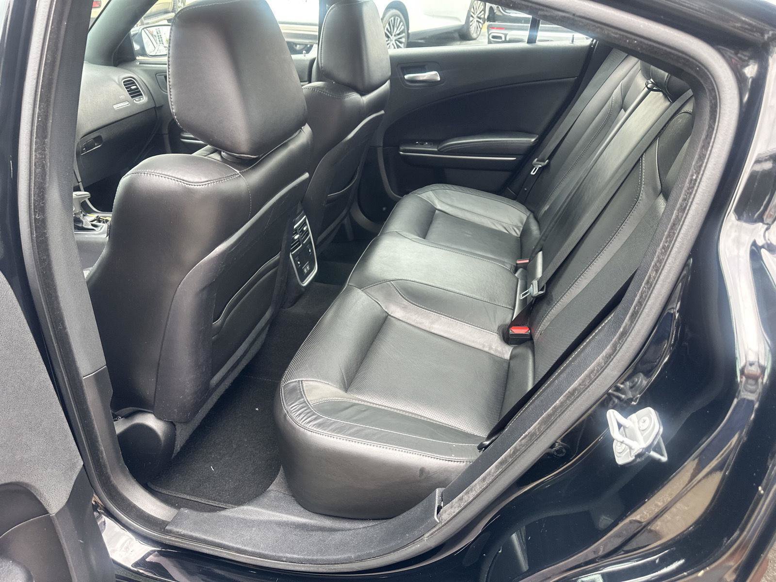 Used 2021 Dodge Charger SXT w/ Leather Interior Group RWD image 27