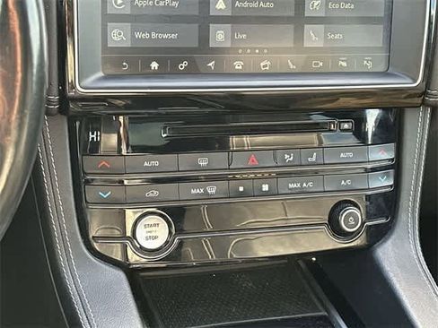 Used 2018 Jaguar F-PACE R-Sport image 14