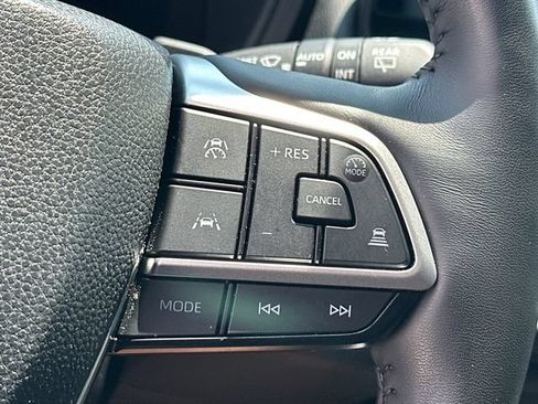 Used 2025 Toyota Grand Highlander AWD image 25