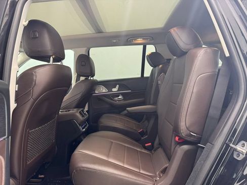 Used 2023 Mercedes-Benz GLS 450 4MATIC image 19
