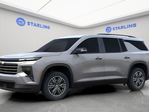 New 2026 Chevrolet Traverse LT image 2