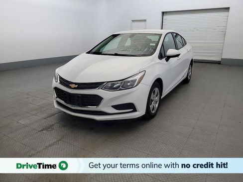 Used 2017 Chevrolet Cruze LS FWD image 1
