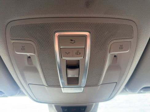 Used 2015 Mercedes-Benz GL 550 4MATIC image 22