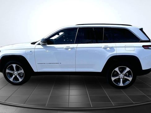 Used 2022 Jeep Grand Cherokee Limited 4xe AWD/4WD image 3