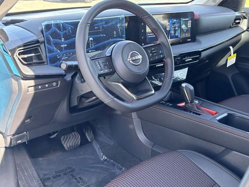 New 2026 Nissan Kicks SR w/ SR Premium Package FWD image 13