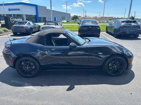 Certified 2024 MAZDA MX-5 Miata Club RWD image 6