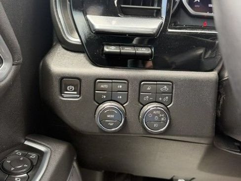 Used 2026 Chevrolet Silverado 1500 High Country w/ Technology Package AWD/4WD image 11