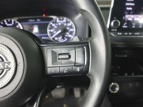 Certified 2022 Nissan Rogue SV image 13