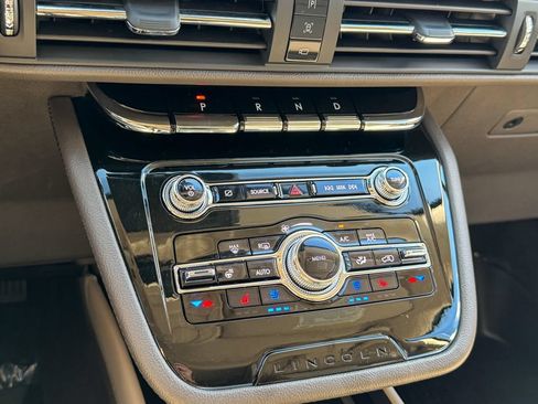 Used 2022 Lincoln Corsair AWD w/ Premium Package image 33