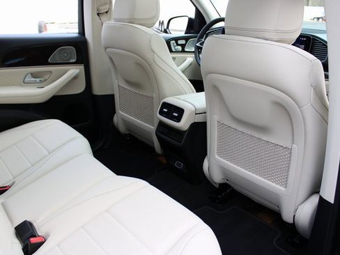 Used 2024 Mercedes-Benz GLE 450e 4MATIC w/ Warmth & Comfort Package image 15