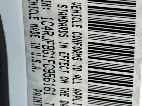 Used 2015 Jeep Grand Cherokee Limited w/ Luxury Group II image 11