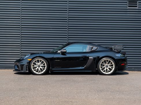 Certified 2024 Porsche 718 Cayman GT4 RS RWD image 2