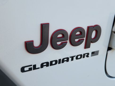 Used 2023 Jeep Gladiator Rubicon w/ LED Lighting Group AWD/4WD image 6
