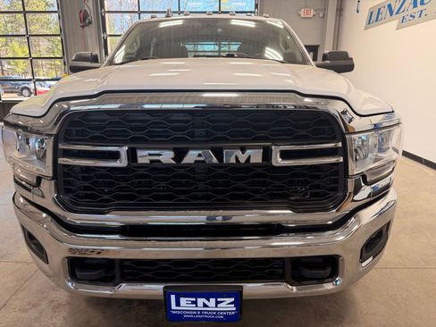 Used 2020 RAM 3500 Tradesman w/ Chrome Appearance Group image 3