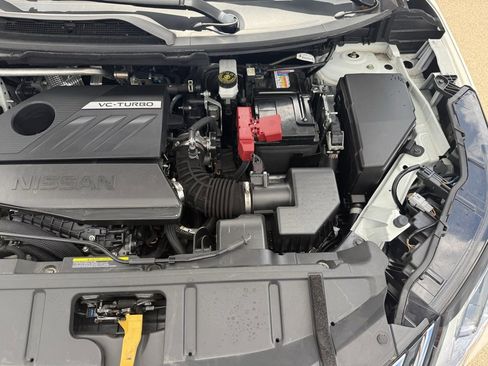 Used 2023 Nissan Rogue SV image 37