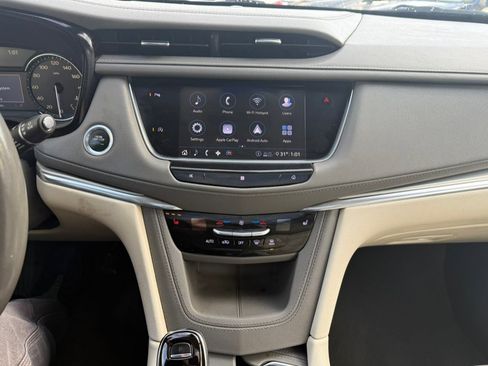 Used 2020 Cadillac XT5 Premium Luxury image 15