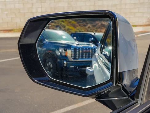 Used 2021 Cadillac Escalade Sport Platinum AWD/4WD image 16
