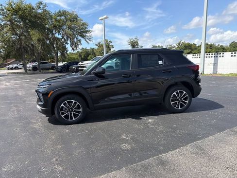 New 2026 Chevrolet TrailBlazer LT w/ Driver Confidence Package FWD image 3