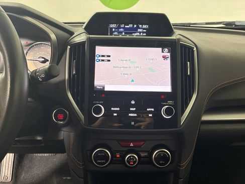 Used 2019 Subaru Crosstrek 2.0i Limited w/ Moonroof Package w/Navigation AWD/4WD image 22