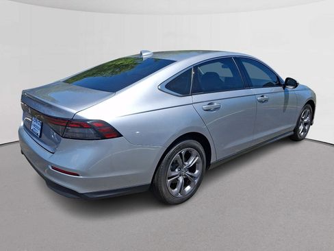 Certified 2023 Honda Accord EX image 11