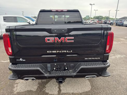 Used 2023 GMC Sierra 1500 Denali AWD/4WD image 6