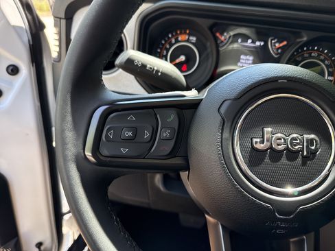 Used 2025 Jeep Wrangler Unlimited Sport AWD/4WD image 24