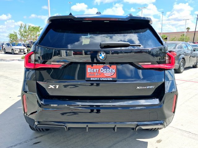 New 2027 BMW X1 xDrive28i w/ Technology Package AWD/4WD image 6