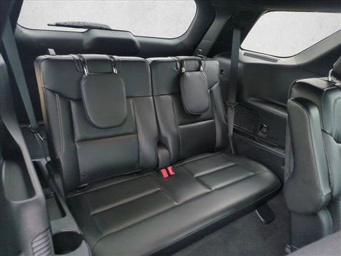 Used 2020 Ford Explorer ST image 28