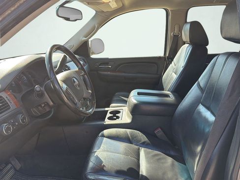 Used 2008 GMC Yukon XL SLT w/ SLT Preferred Equipment Group image 9