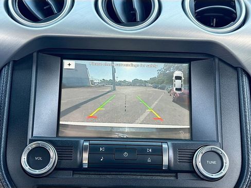 Used 2018 Ford Mustang Premium image 32