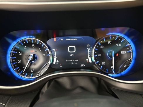 New 2026 Chrysler Pacifica Select image 16