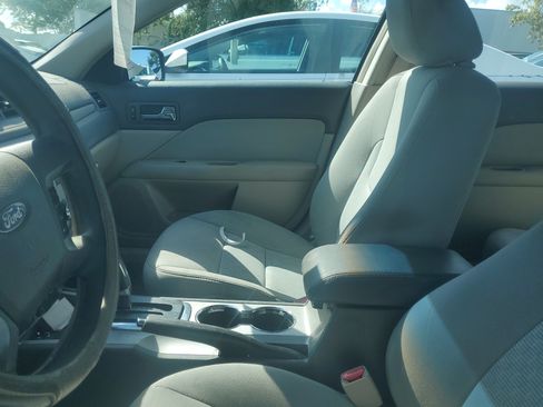 Used 2010 Ford Fusion SE FWD image 10