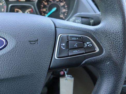 Used 2018 Ford Escape SE image 24