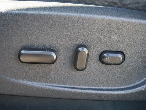 Used 2018 Ford Escape SE image 20