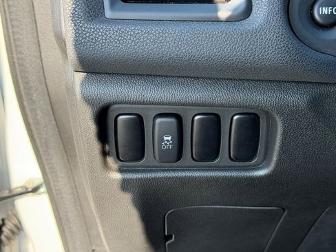 Used 2017 Mitsubishi Outlander Sport SE AWD/4WD image 37