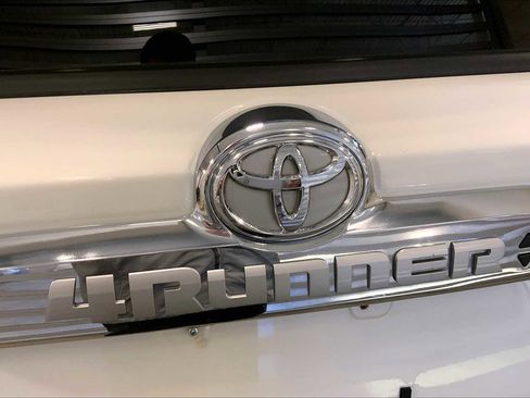Used 2019 Toyota 4Runner Limited image 32